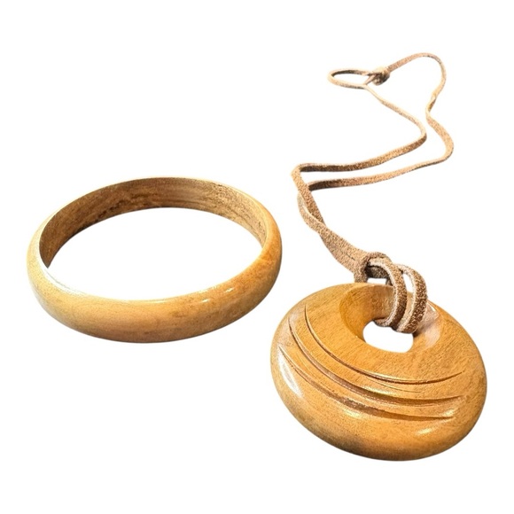 Wags 2014 Hand-Carved Wood Necklace & Bangle Set Boho Natural Style J15 - Picture 6 of 6